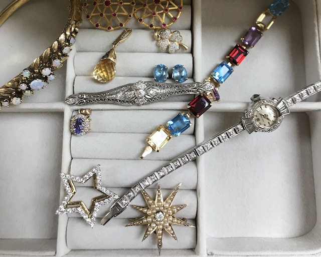 Old Jewelry: From Outdated to Outstanding!