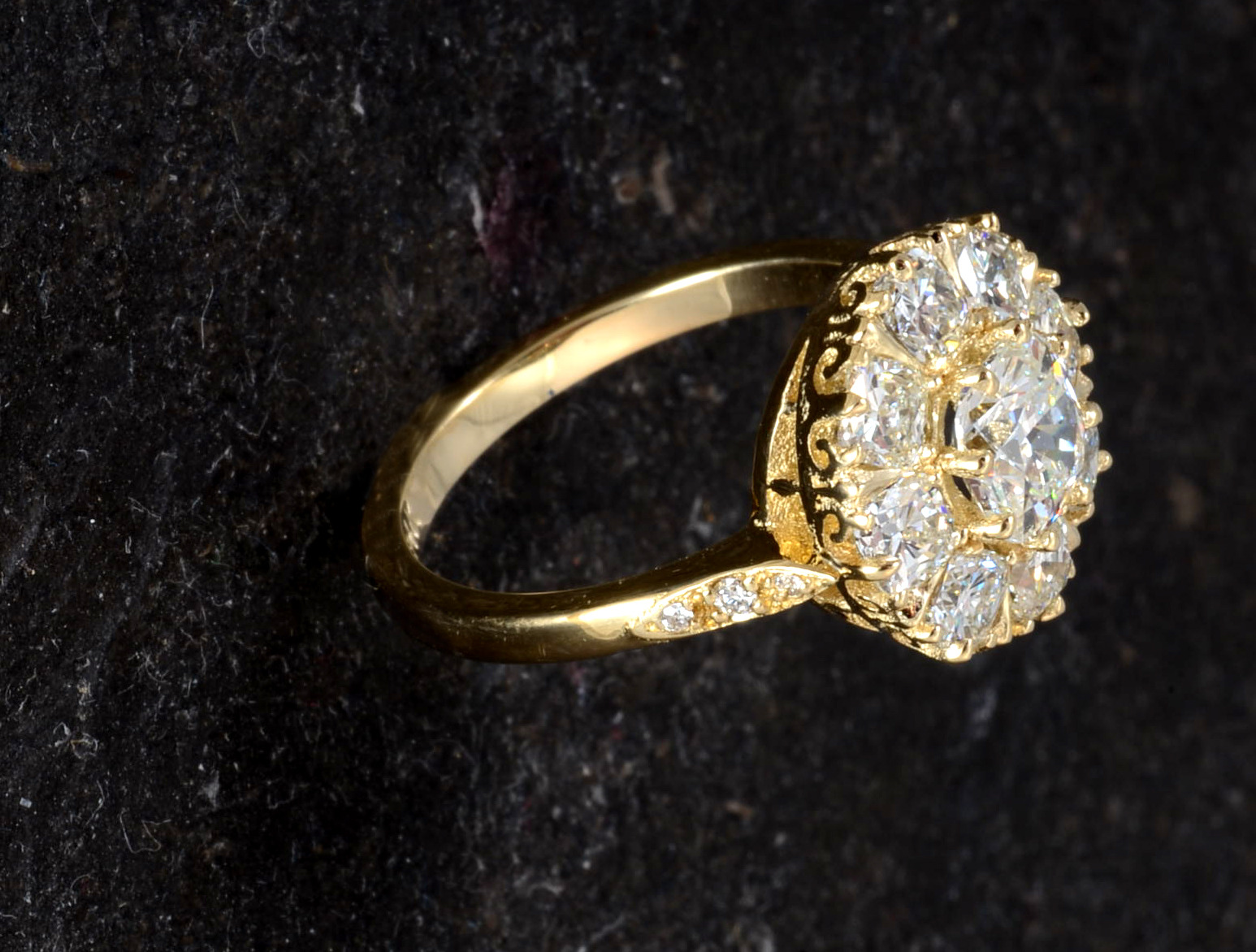 gold-jewelry-crafting-treasures-at-cummings-jewelry-design-cummings